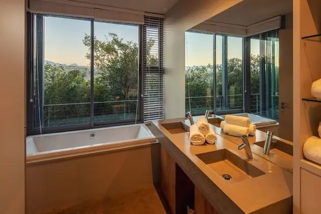 Luxury Tek Büyük Yataklı Oda