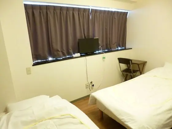 İki Ayrı Yataklı Oda, Sigara İçilmez