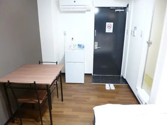 Tek Kişilik Oda, Sigara İçilmez