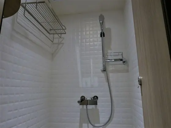 Tek Kişilik Oda, Ortak Banyo