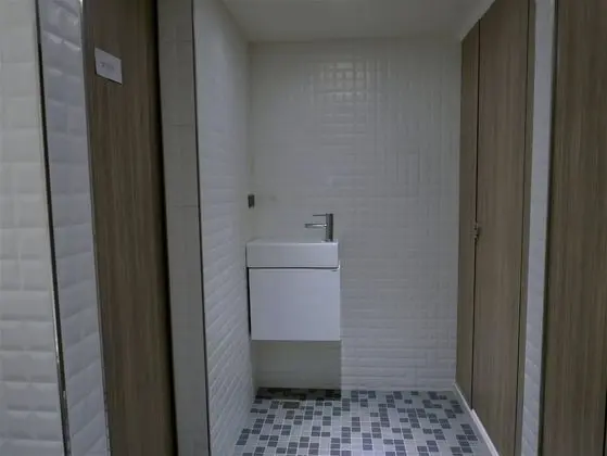 Tek Kişilik Oda, Ortak Banyo
