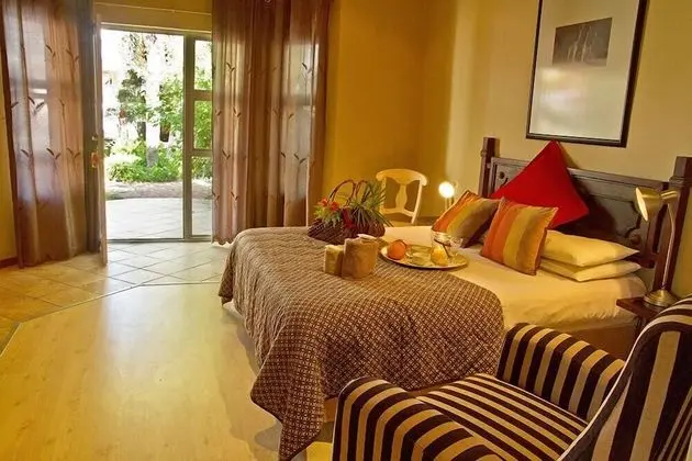 Luxury Tek Büyük Yataklı Oda