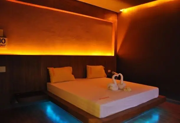 Deluxe Tek Büyük Yataklı Oda