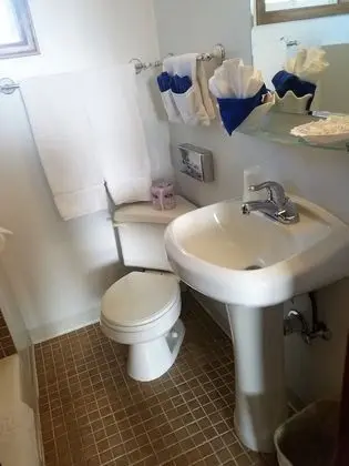 Standard Oda, 1 Büyük (Queen) Boy Yatak, Buzdolabı ve Mikrodalga, Dağ Manzaralı
