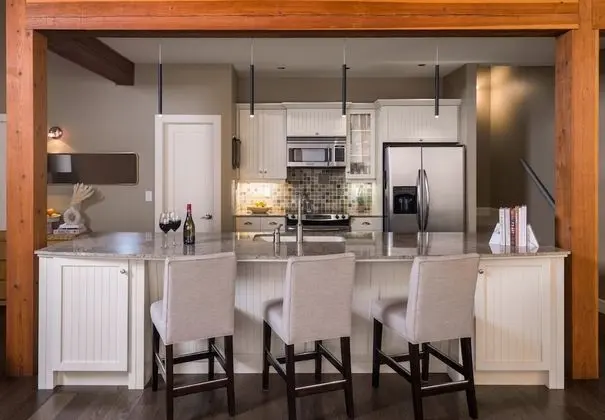 Three Bedroom Villa Lakeview