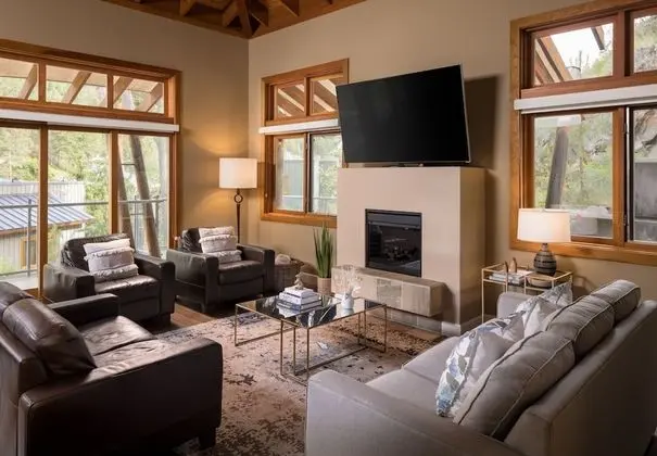 Three Bedroom Villa Lakeview