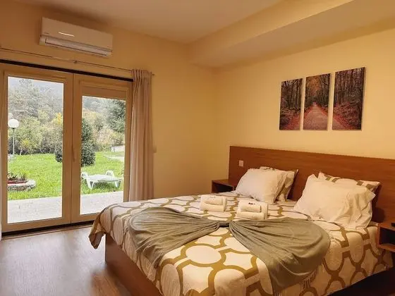 Standard Tek Büyük Yataklı Oda, Bahçe Manzaralı