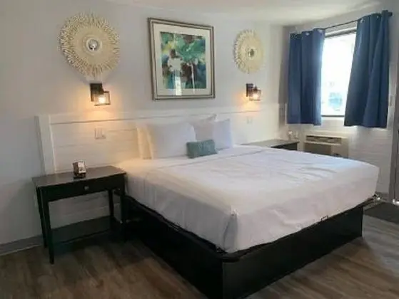 Standard Oda, 1 En Büyük (King) Boy Yatak, Küçük Mutfak, Avlu Manzaralı