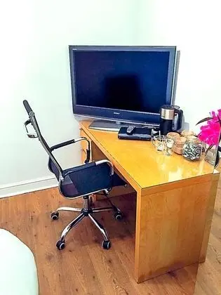Tek Büyük Yataklı Oda, Banyolu/Duşlu (M Room)