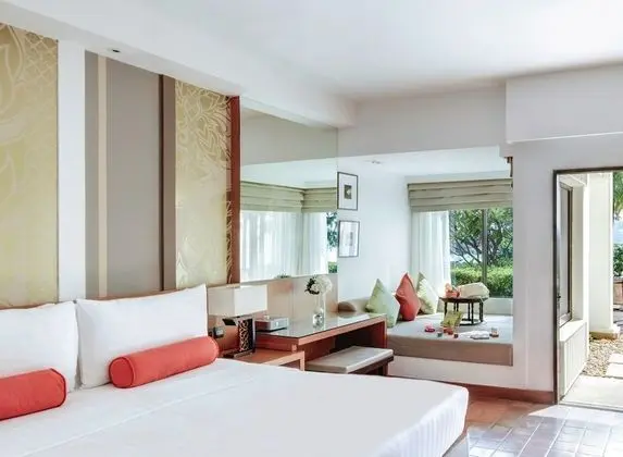 Beach Access 1 King Bed