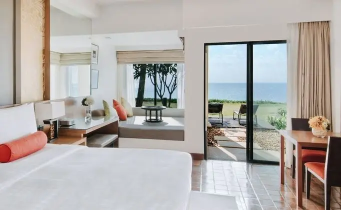 Beach Access 1 King Bed