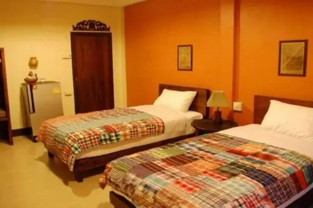 Jasmine Deluxe Twin Bed