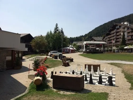 Dağ Evi, Birden Çok Yatak Odası, Şömine