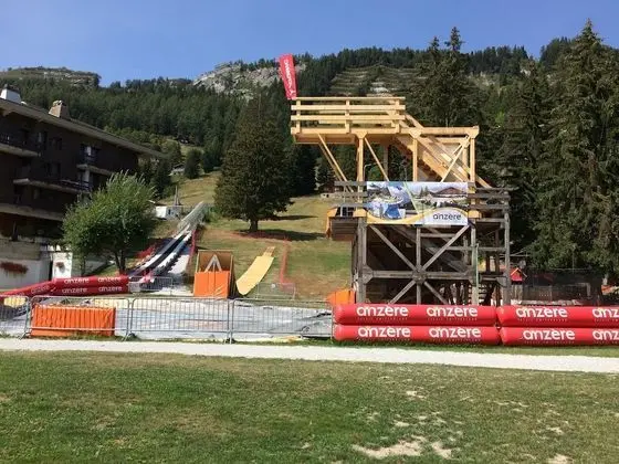 Dağ Evi, Birden Çok Yatak Odası, Şömine