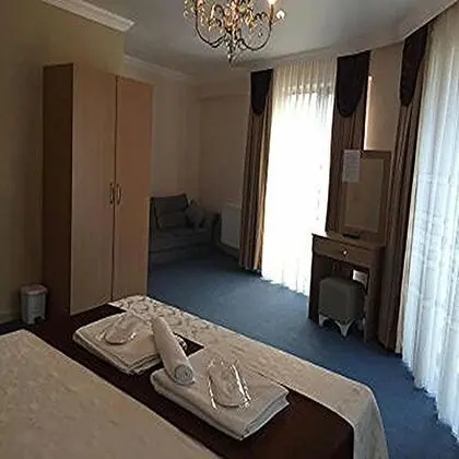 Tek Büyük Yataklı Oda