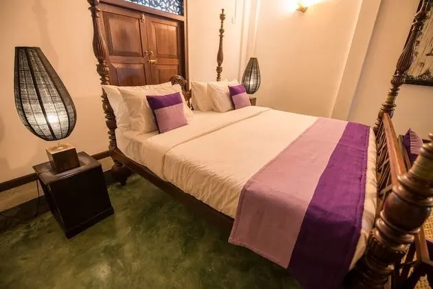 Royal Tek Büyük Yataklı Oda