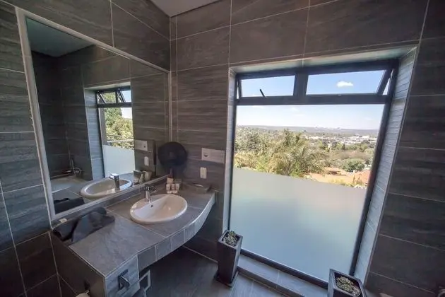 Luxury Tek Büyük veya İki Ayrı Yataklı Oda