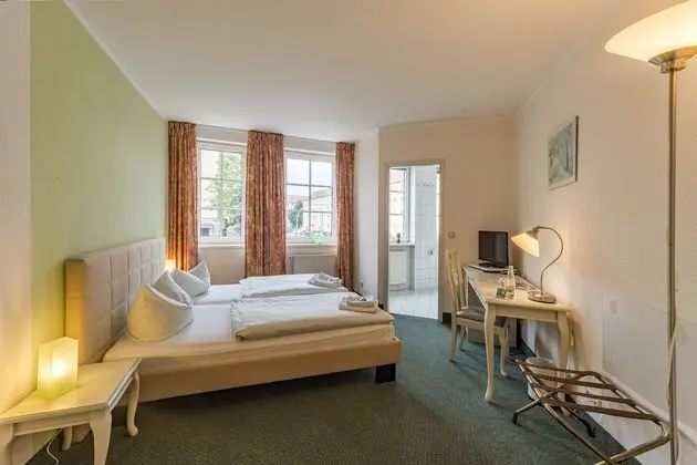 Standard Tek Büyük Yataklı Oda