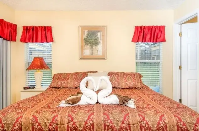 Family Sıra Ev, Sıcak Su Havuzu, Bahçeli