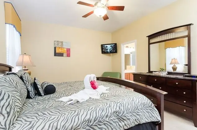 Family Villa, Sıcak Su Havuzu, Bahçeli