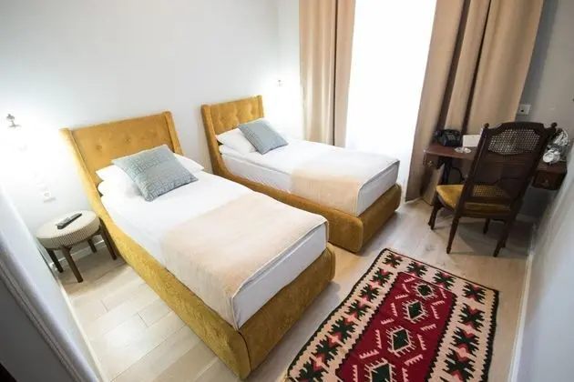 Tek Büyük veya İki Ayrı Yataklı Oda
