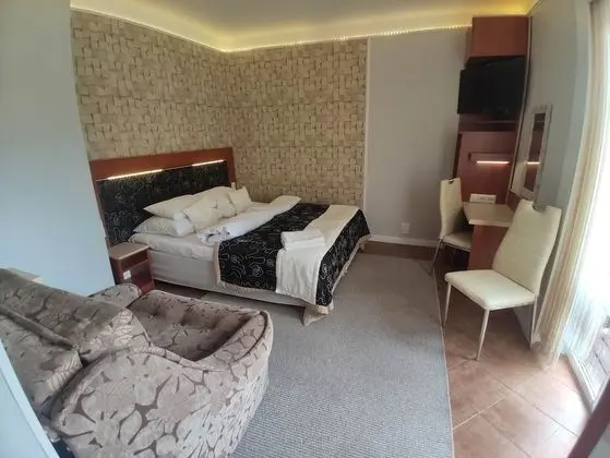 Basic Tek Büyük veya İki Ayrı Yataklı Oda, Sigara İçilmez