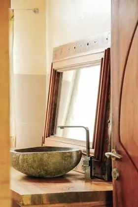 Tek Büyük Yataklı Oda, Havuz Manzaralı