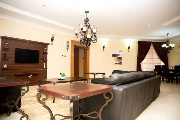 3 Bedroom Apartment