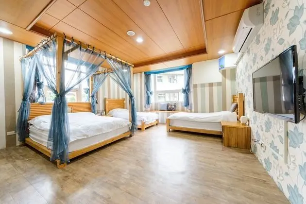 Deluxe Dört Kişilik Oda