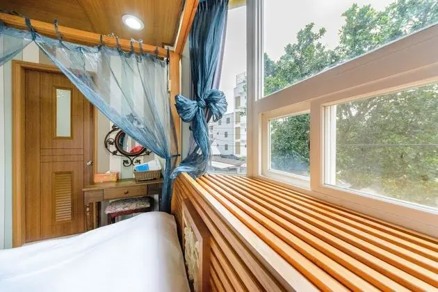 Deluxe Dört Kişilik Oda