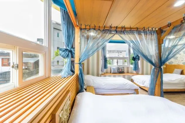 Deluxe Dört Kişilik Oda