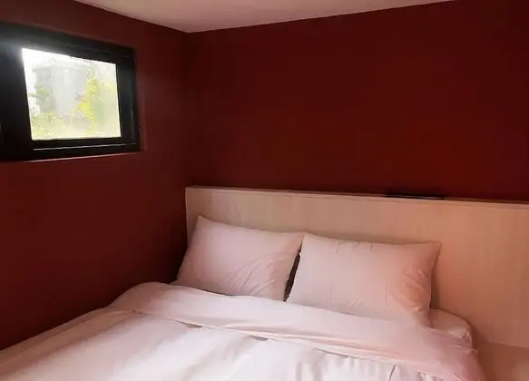 Ortak Ranzalı Oda, Karma Ranzalı Oda (1 Double Bed)