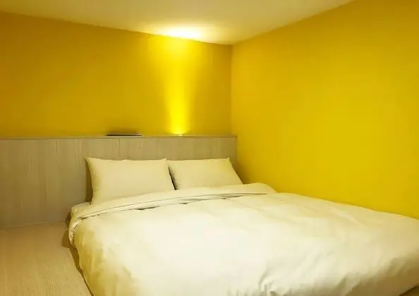 Ortak Ranzalı Oda, Karma Ranzalı Oda (1 Double Bed)