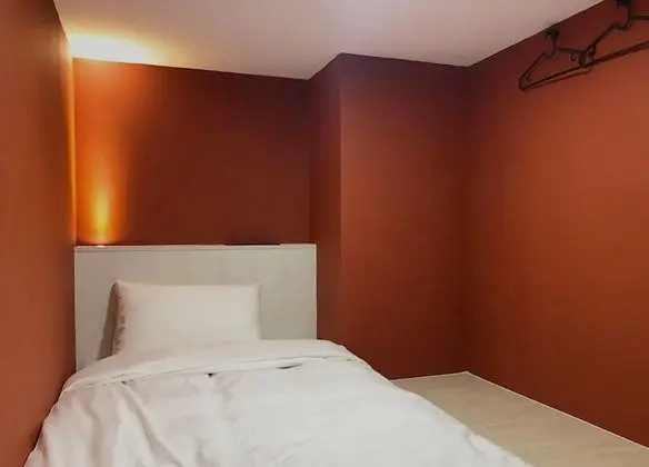 Ortak Ranzalı Oda, Karma Ranzalı Oda (1 Single Bed)