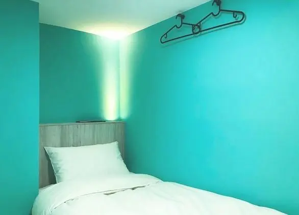 Ortak Ranzalı Oda, Karma Ranzalı Oda (1 Single Bed)