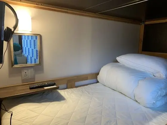 Oda, Sadece kadınlar için (Capsule, Top Bunk)