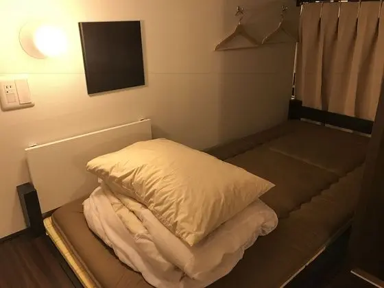Ortak Ranzalı Oda, Sadece kadınlar için (One Bunk Upper Bed)
