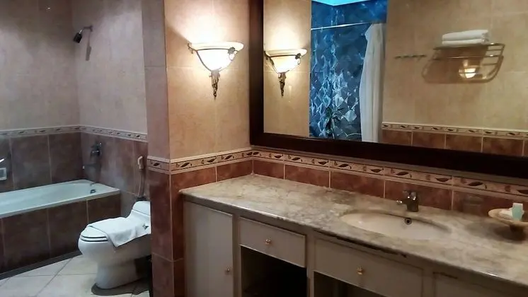 Royal Tek Büyük Yataklı Oda