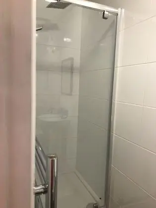 Comfort Üç Kişilik Oda, 3 Tek Kişilik Yatak (with shower, Nr 1)