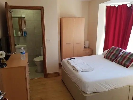 Deluxe Tek Büyük Yataklı Oda