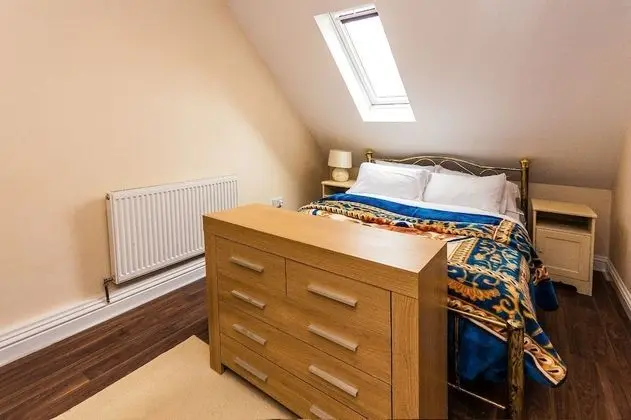 Tek Büyük Yataklı Oda, Özel Banyo (2)