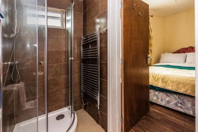 Tek Büyük Yataklı Oda, Özel Banyo