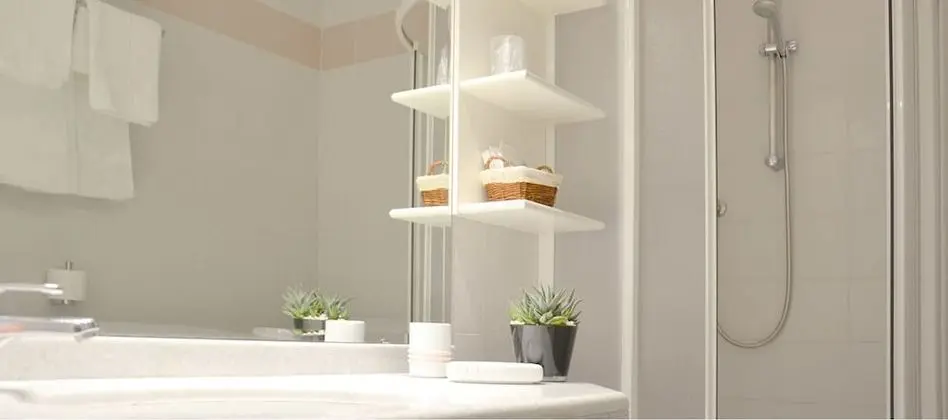 Tek Büyük Yataklı Oda, Balkon, Deniz Manzaralı