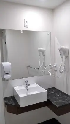 Basic Tek Büyük Yataklı Oda