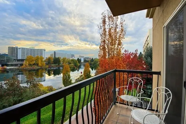 Executive Süit, Nehir Manzaralı (River View Executive King Suite)