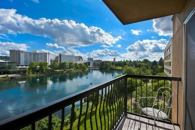 Executive Süit, Nehir Manzaralı (River View Executive King Suite)