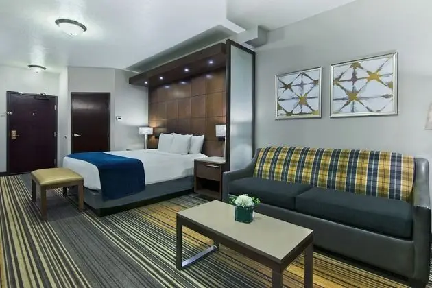 River View King Suite
