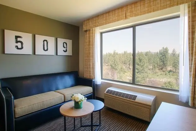 River View 2 Queen Suite