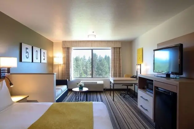 River View King Suite
