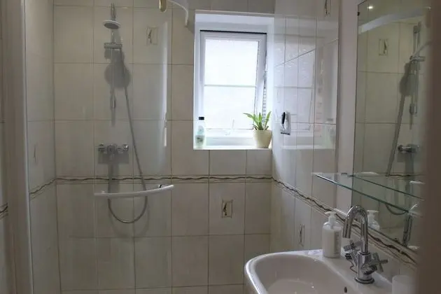 Tek Büyük Yataklı Oda, Banyolu/Duşlu